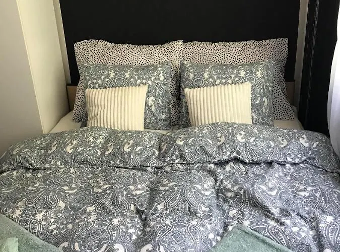 アパート W Domku