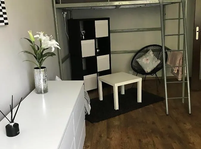 アパート W Domku